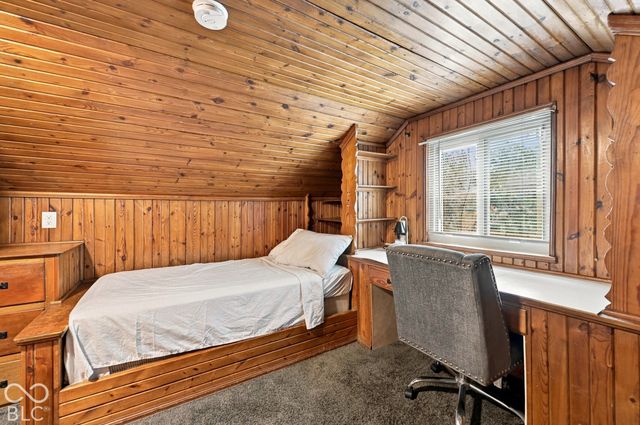 27 W Roberts Road, Indianapolis, IN 46217