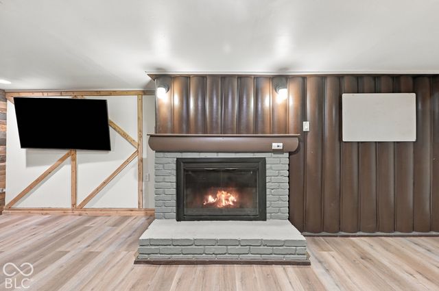 27 W Roberts Road, Indianapolis, IN 46217