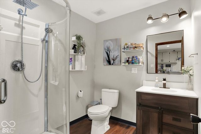27 W Roberts Road, Indianapolis, IN 46217