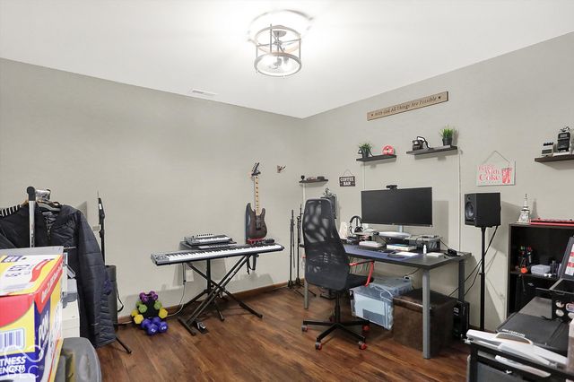 27 W Roberts Road, Indianapolis, IN 46217