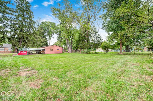 27 W Roberts Road, Indianapolis, IN 46217
