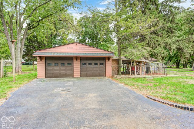 27 W Roberts Road, Indianapolis, IN 46217