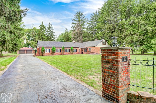 27 W Roberts Road, Indianapolis, IN 46217