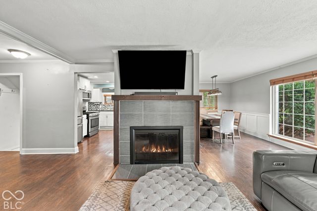 27 W Roberts Road, Indianapolis, IN 46217