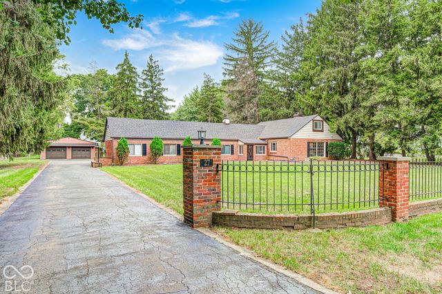 27 W Roberts Road, Indianapolis, IN 46217