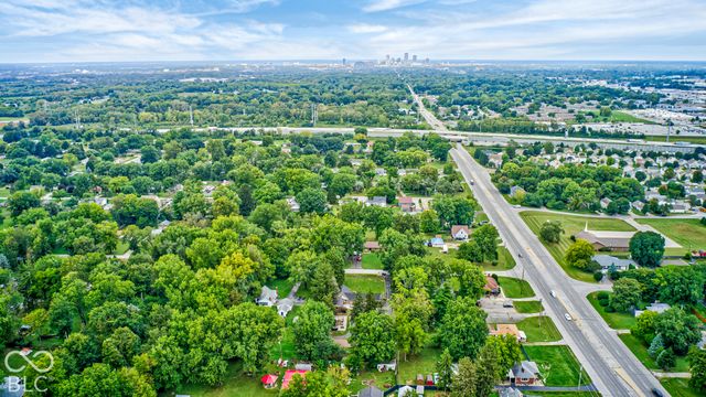 27 W Roberts Road, Indianapolis, IN 46217