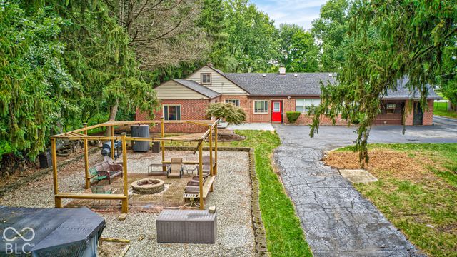 27 W Roberts Road, Indianapolis, IN 46217