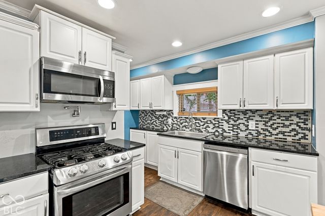 27 W Roberts Road, Indianapolis, IN 46217
