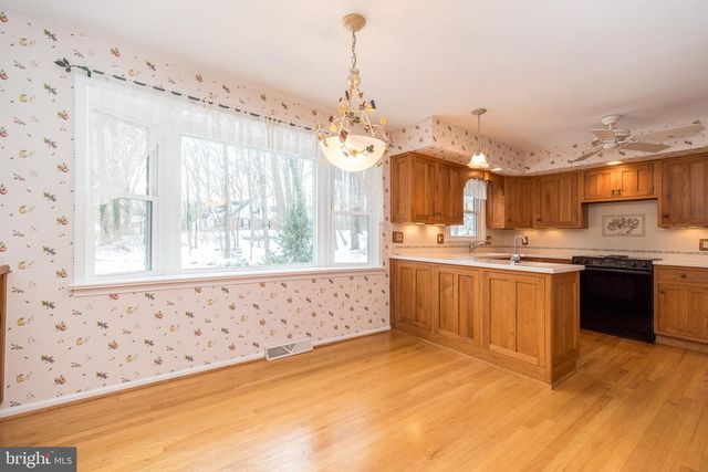 1091 INDEPENDENCE DR, Yardley, PA 19067