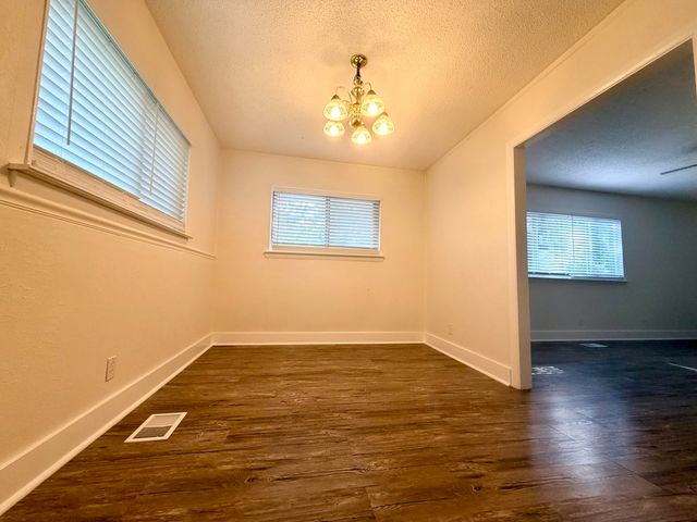 142 Greens Lake Road, Rossville, GA 30741