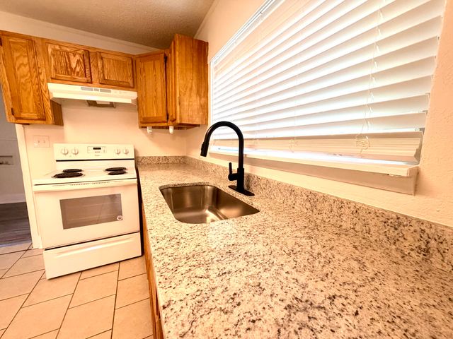 142 Greens Lake Road, Rossville, GA 30741