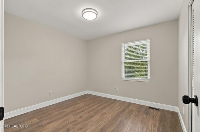 6130 Grove Drive, Knoxville, TN 37918