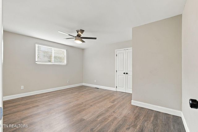 6130 Grove Drive, Knoxville, TN 37918