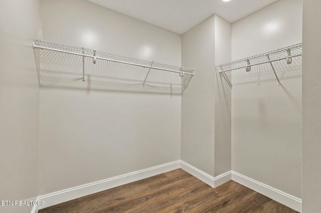 6130 Grove Drive, Knoxville, TN 37918