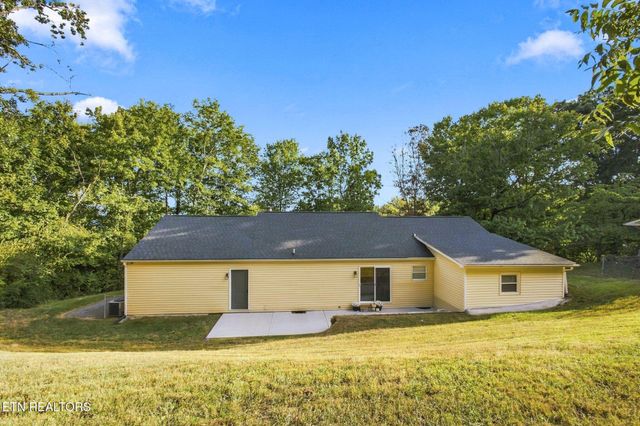 6130 Grove Drive, Knoxville, TN 37918
