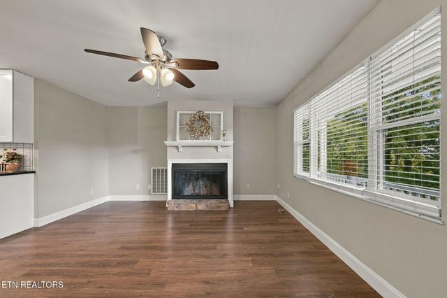 6130 Grove Drive, Knoxville, TN 37918