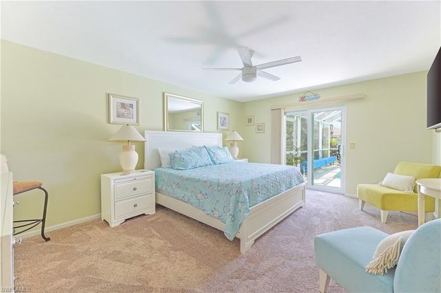 2718 SW 9th PL, Cape Coral, FL 33914