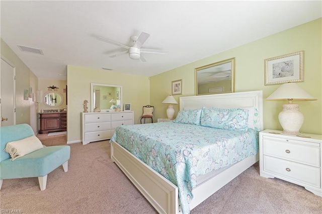 2718 SW 9th PL, Cape Coral, FL 33914