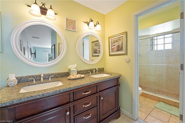 2718 SW 9th PL, Cape Coral, FL 33914