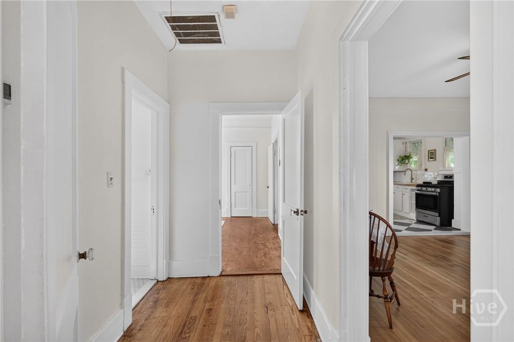 Image 25 of property listing at 825 E 34th Street, Savannah, GA 31401