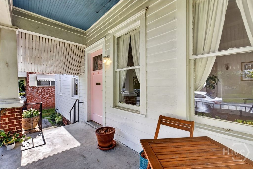 Image 8 of property listing at 825 E 34th Street, Savannah, GA 31401