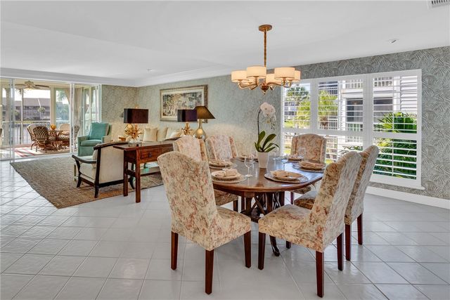 1903 Bay Road 205, Vero Beach, FL 32963