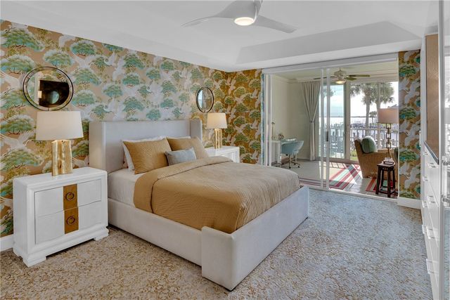 1903 Bay Road 205, Vero Beach, FL 32963