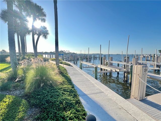 1903 Bay Road 205, Vero Beach, FL 32963