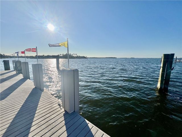 1903 Bay Road 205, Vero Beach, FL 32963