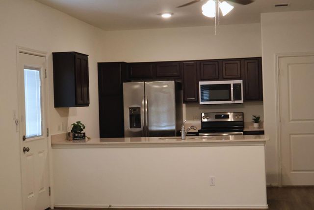 117 Galaxy WAY, Jarrell, TX 76537
