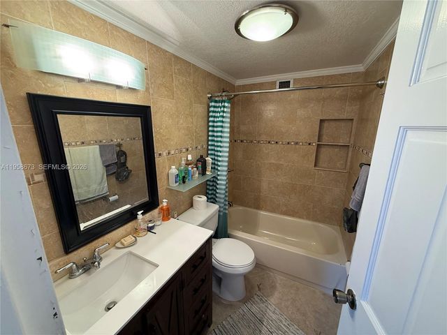 999 Brickell Bay Dr 2002, Miami, FL 33131