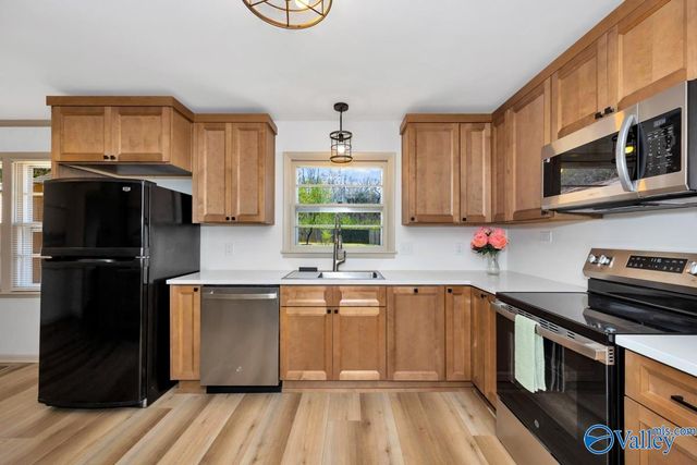 2212 Rodgers Drive NE, Huntsville, AL 35811