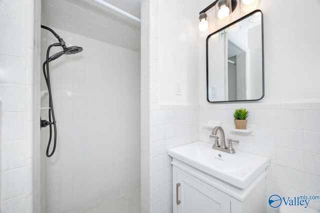 2212 Rodgers Drive NE, Huntsville, AL 35811