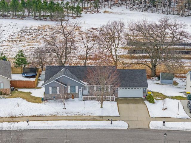 141 Thomas Road, Reedsburg, WI 53959