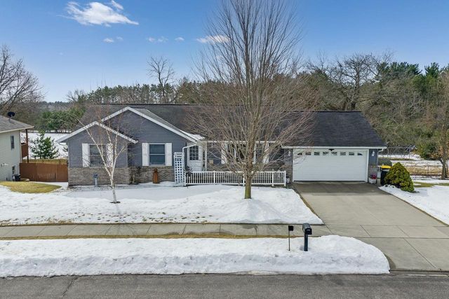 141 Thomas Road, Reedsburg, WI 53959