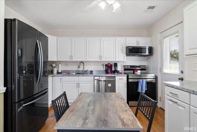 718 Lexington Drive, Evansville, IN 47710