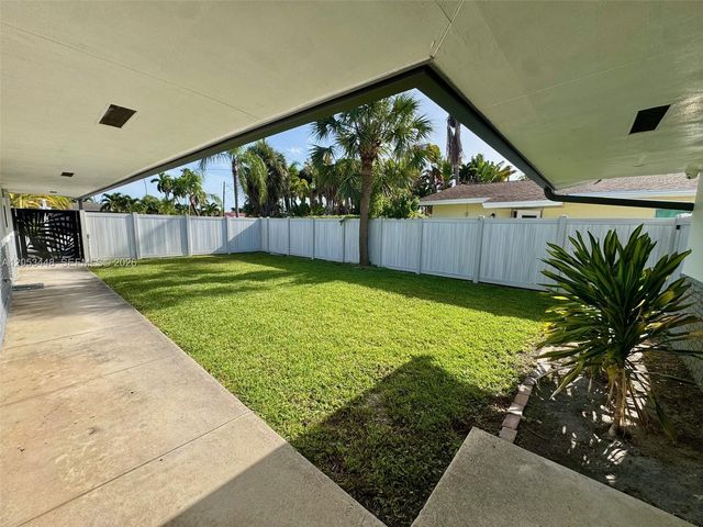 105-107 NE 30th Court, Wilton Manors, FL 33334