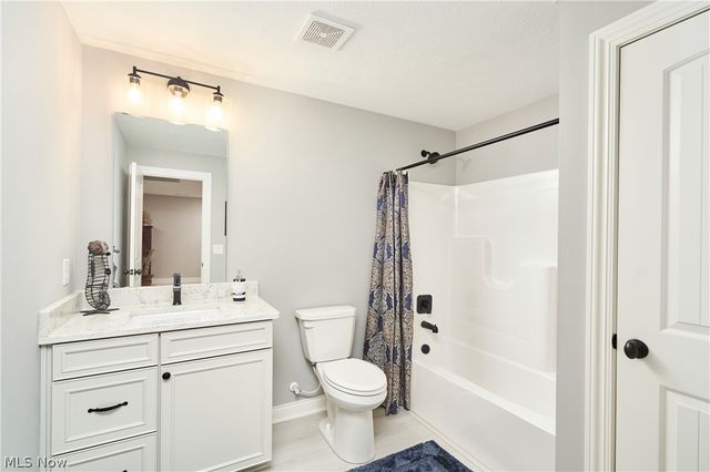 2793 Galway Drive, Brunswick, OH 44212