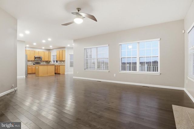 8569 DIAMOND RUN CT, Seven Valleys, PA 17360