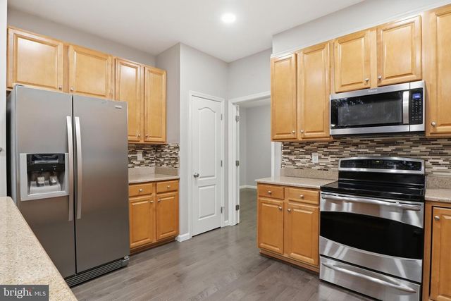 8569 DIAMOND RUN CT, Seven Valleys, PA 17360