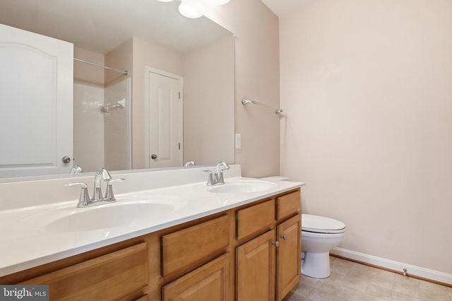 8569 DIAMOND RUN CT, Seven Valleys, PA 17360