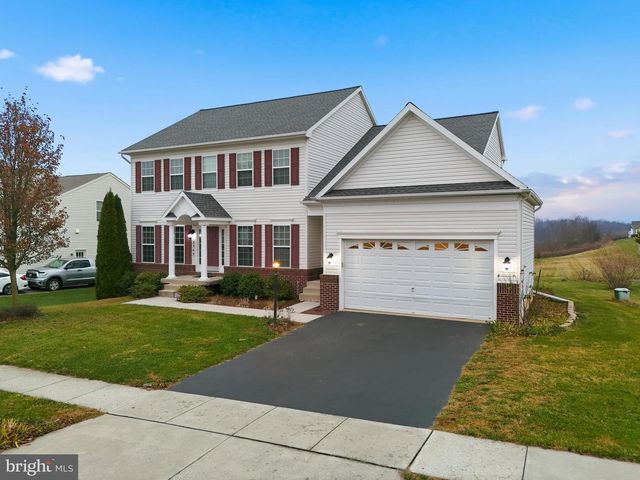 8569 DIAMOND RUN CT, Seven Valleys, PA 17360