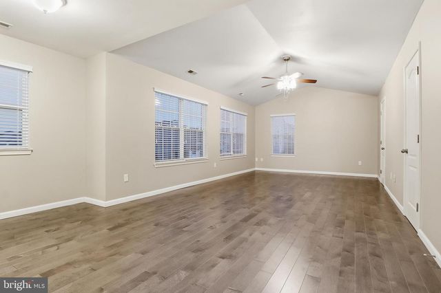 8569 DIAMOND RUN CT, Seven Valleys, PA 17360