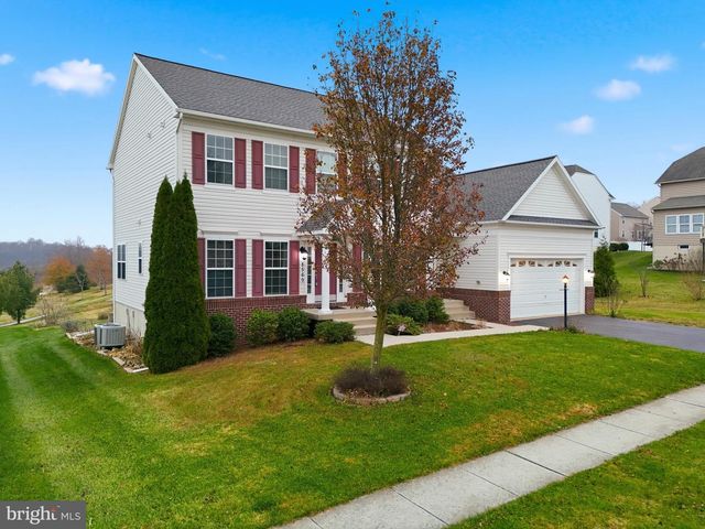 8569 DIAMOND RUN CT, Seven Valleys, PA 17360