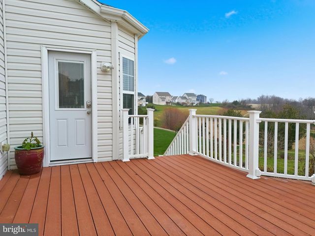 8569 DIAMOND RUN CT, Seven Valleys, PA 17360