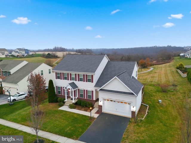 8569 DIAMOND RUN CT, Seven Valleys, PA 17360