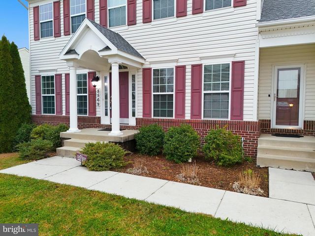 8569 DIAMOND RUN CT, Seven Valleys, PA 17360