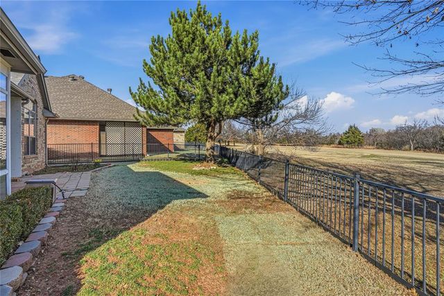 3916 Tamarac Court, Edmond, OK 73003