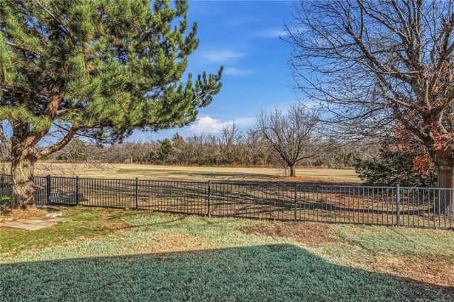 3916 Tamarac Court, Edmond, OK 73003