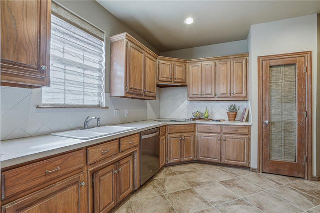 3916 Tamarac Court, Edmond, OK 73003